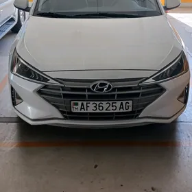 Hyundai Elantra 2020