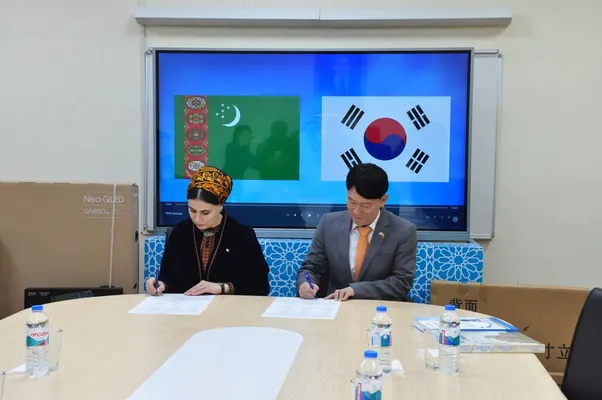 Günorta Koreýa Türkmenistanyň DIM-niň HGI-ne 220 müň dollarlyk tehniki enjamlary gowşurdy