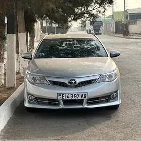 Toyota Camry 2013
