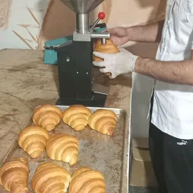 Targowy gerek Kruoassan simit