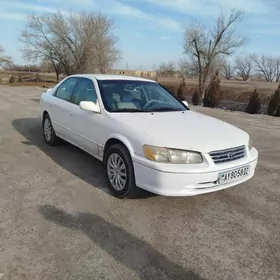 Toyota Camry 2000