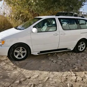 Toyota Sienna 2000