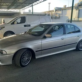 BMW E39 1999