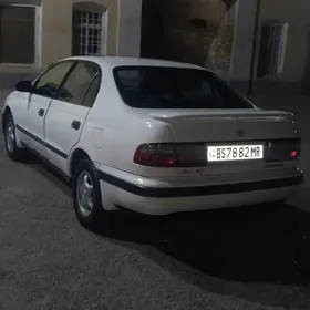 Toyota Carina 1993