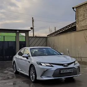 Toyota Camry 2022