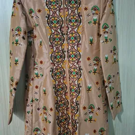 Yensiz nagyșly kastýum