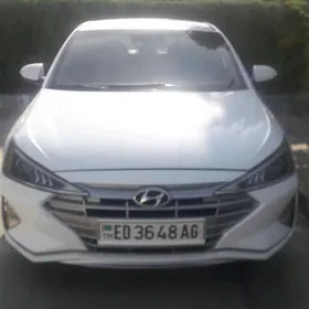 Hyundai Elantra 2020