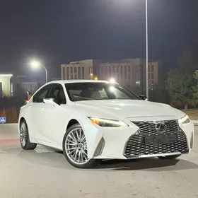 Lexus IS 300 2022