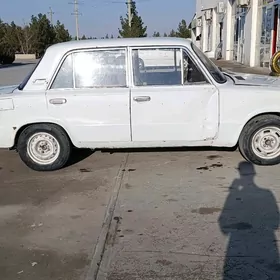 Lada 2104 2025