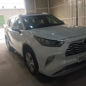 Toyota Highlander 2020