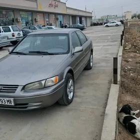 Toyota Camry 1998