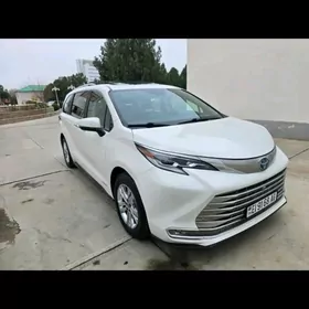 Toyota Sienna 2021
