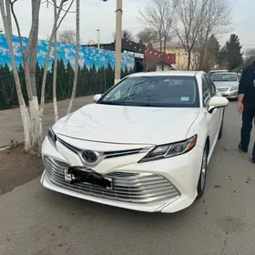 Toyota Camry 2020