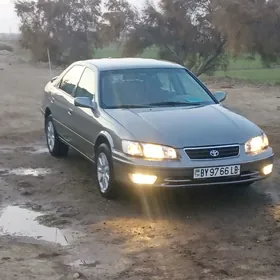 Toyota Camry 2000
