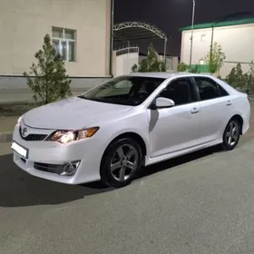 Toyota Camry 2013
