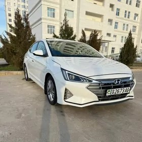 Hyundai Elantra 2020