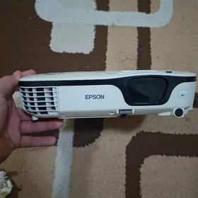 Epson proyektor/проектор