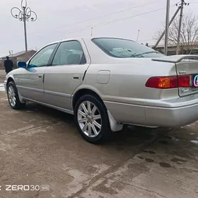 Toyota Camry 1999