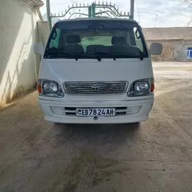 Toyota Hiace 2004