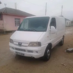 Toyota Hiace 2004
