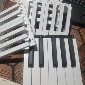 Korg klaviş Рам 256сенсор