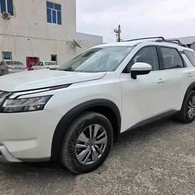 Nissan Pathfinder 2022