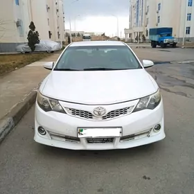 Toyota Camry 2013