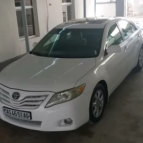 Toyota Camry 2010