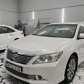 Toyota Camry 2014
