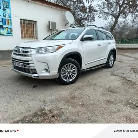 Toyota Highlander 2017