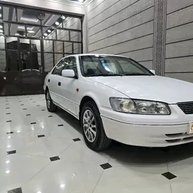 Toyota Camry 1998