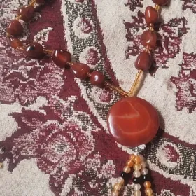 el geyim we al monjuk..