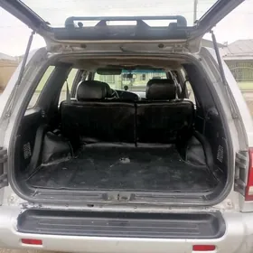 Nissan Pathfinder 2003