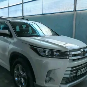 Toyota Highlander 2018