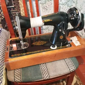 Швейная машинка