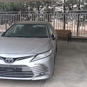 Toyota Camry 2022