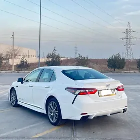Toyota Camry 2022