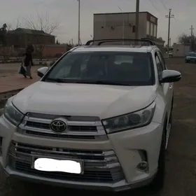 Toyota Highlander 2018