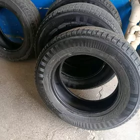 205 65 15 Yokohama zebra