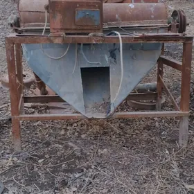 Mekge sitýan stanok