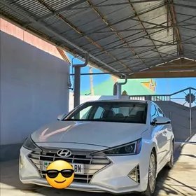 Hyundai Elantra 2020