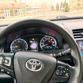 Toyota Camry 2017