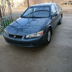 Toyota Camry 2001