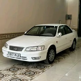 Toyota Camry 2001