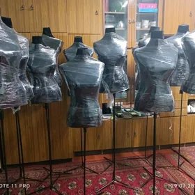 Ayal we erkek manikenleri