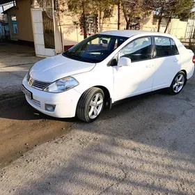 Nissan Versa 2010