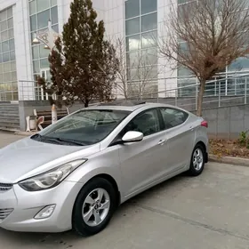 Hyundai Elantra 2012