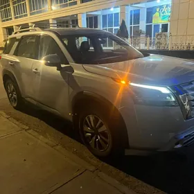 Nissan Pathfinder 2023