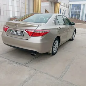 Toyota Camry 2015
