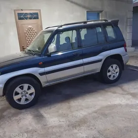 Mitsubishi Pajero 2000